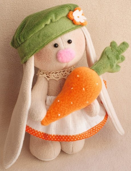 Набор для шитья текстильной игрушки Зайка Морковка