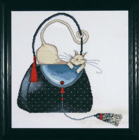 Кошка на сумочке в горошек, набор для вышивания