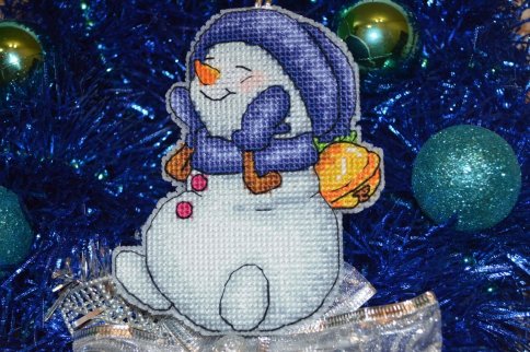Игрушка снеговик, схема для вышивки