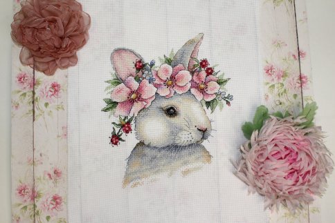 Кролик в цветах, набор для вышивания