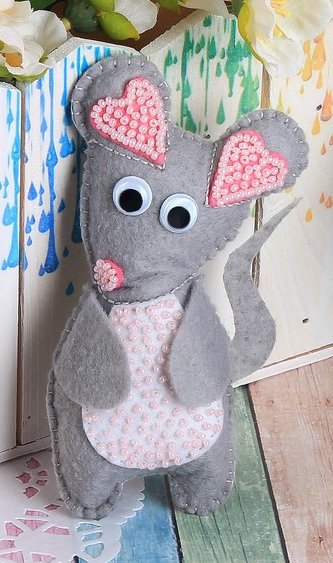 Набор для шитья игрушки из фетра "Мышонок"