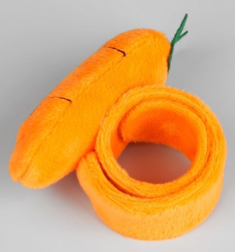 Игольница на браслете "Морковка"