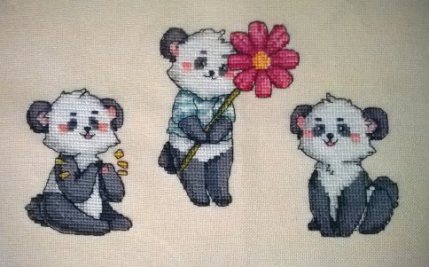 Милые пандушки, схема для вышивки