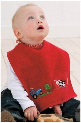 Нагрудник детский с вставкой для вышивки красный, набор для вышивания