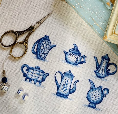 Синие чайнички, схема для вышивания