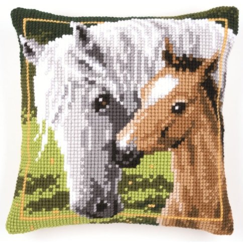Лошадь и жеребенок, набор для вышивания